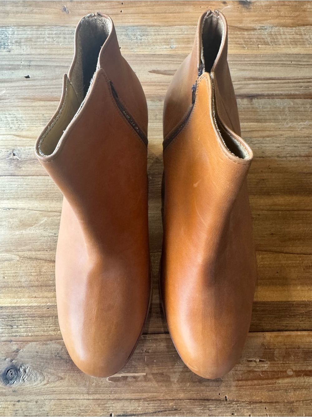 Adelante Women's Tan Leather Ankle Boots in Camel